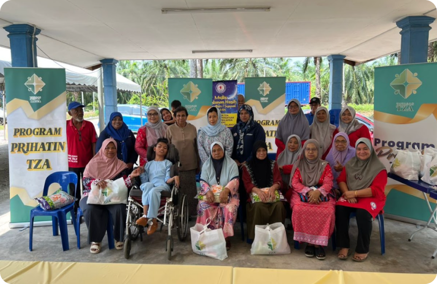 Our hearts were filled with warmth as we shared blessings with 100 recipients, including individuals with disabilities (OKU) and elderly citizens, through the Bakul Rezeki Syawal Program. This initiative reflects our commitment to Human Capital, ensuring that everyone in our community experiences the joy of Syawal.
